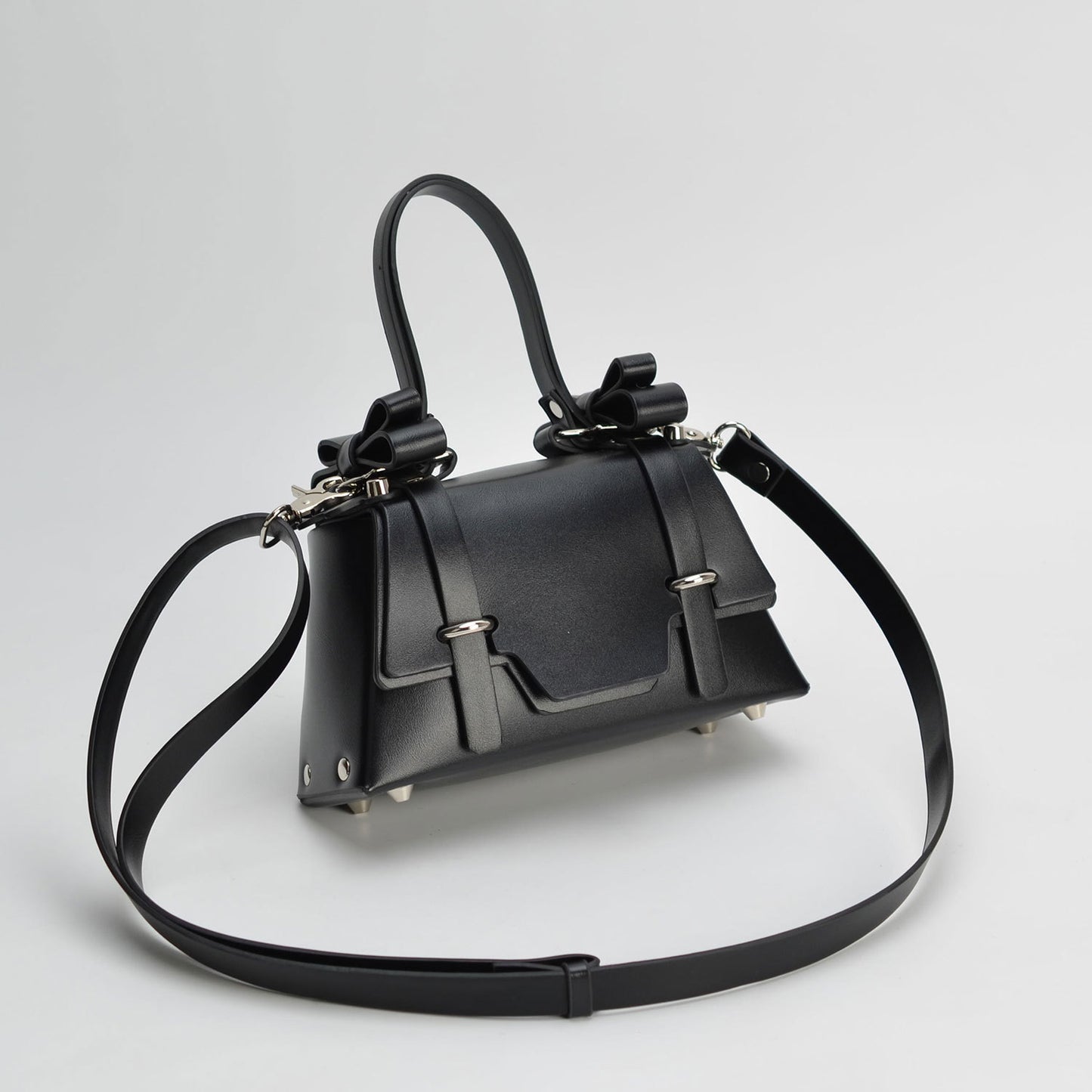 Elegant Women’s 3D Bow Rivet Retro Shoulder Bag – Stylish Small Handbag for Daily & Party Use